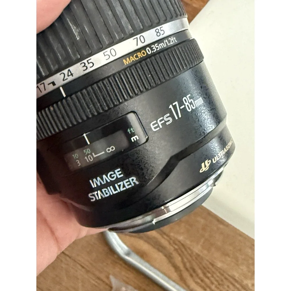 Canon EF-S IS USM 17-85mm f/4.0-5.6 EF IS EF-S USM Lens With Nikon Hb-32
